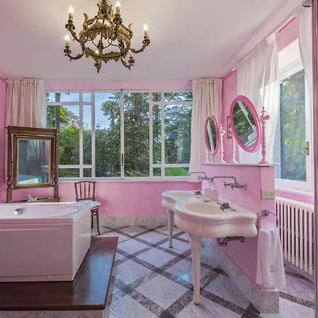 Camilla Villa